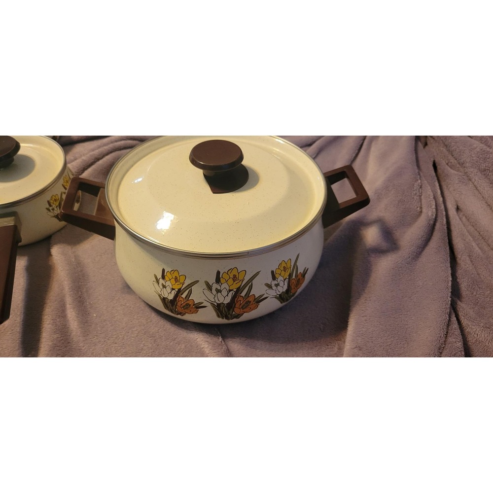 Vintage Enamelware Stock Pot with Lid Cream Floral Crocus Pattern Brown‎ Handles